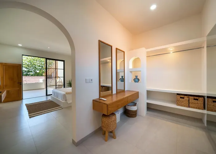 Yuri - Stylish&tropical Oasis 2br In Villa *