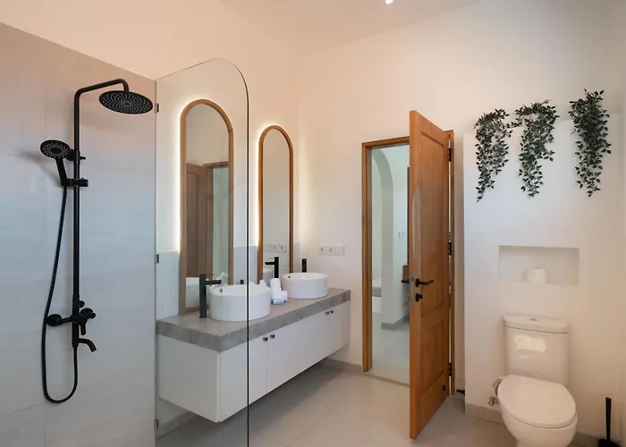 Villa Yuri - Stylish&tropical Oasis 2br In