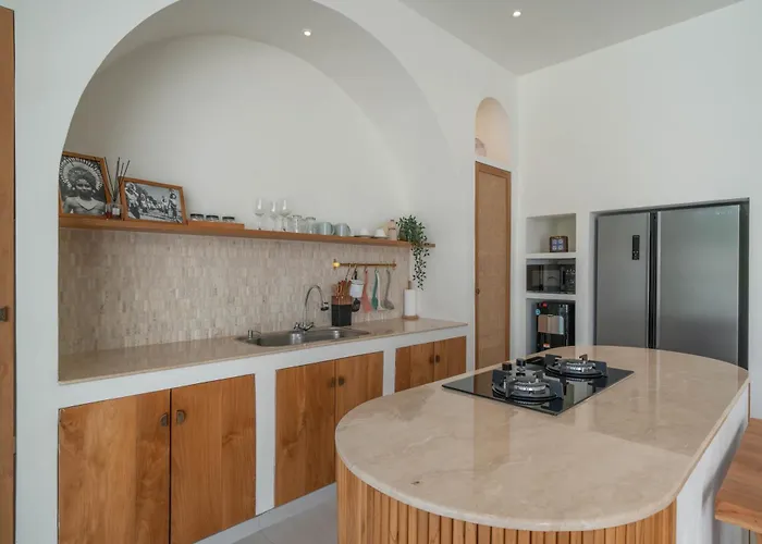 Villa Yuri - Stylish&tropical Oasis 2br In Canggu