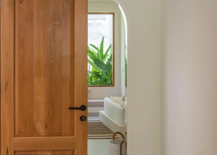 Villa Yuri - Stylish&tropical Oasis 2br In