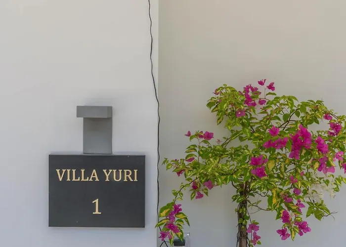Villa Yuri - Stylish&tropical Oasis 2br In Canggu
