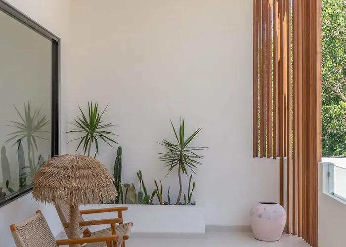 Villa Yuri - Stylish&tropical Oasis 2br In