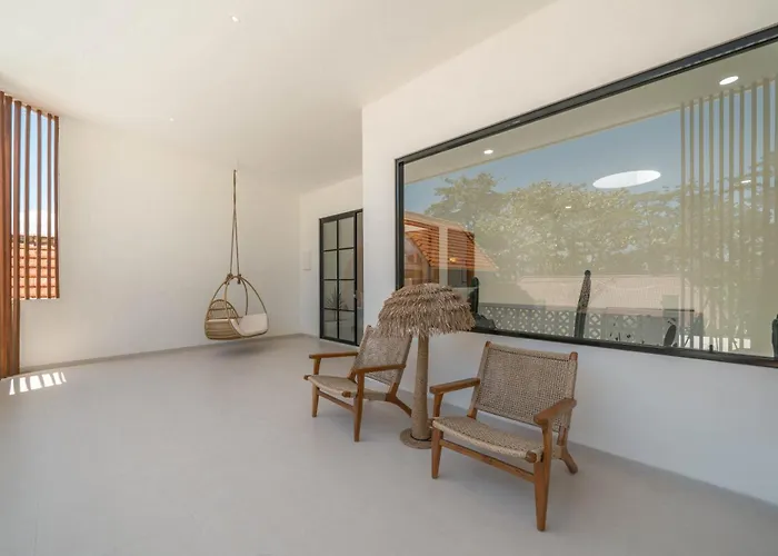 Villa Yuri - Stylish&tropical Oasis 2br In